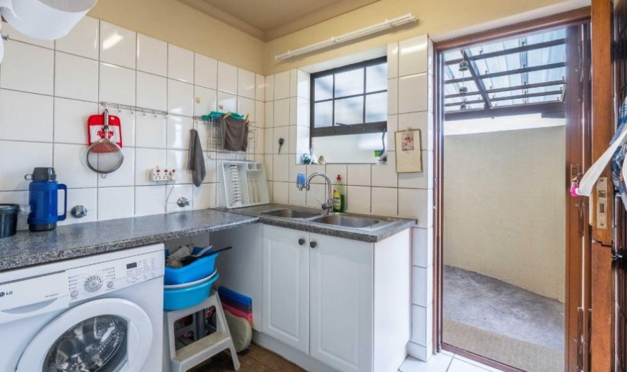 2 Bedroom Property for Sale in Fonteine Park Western Cape